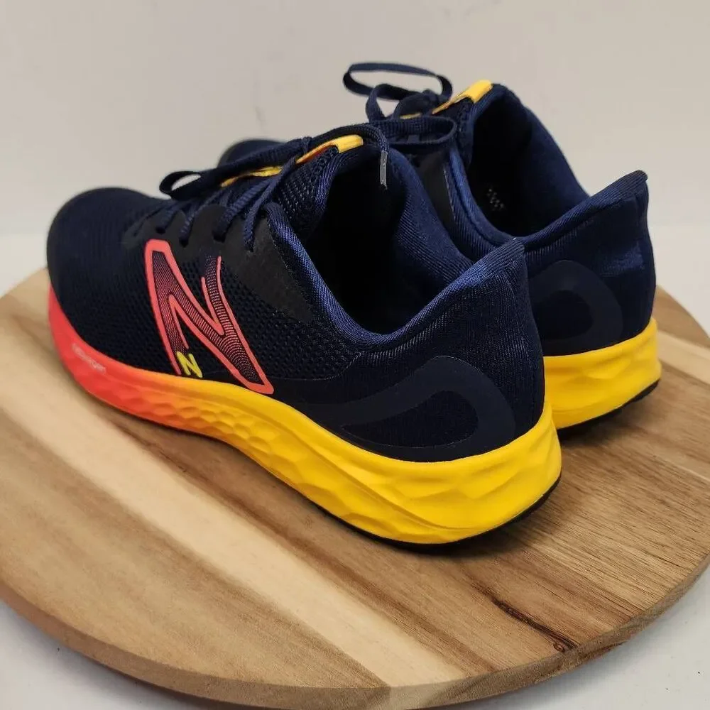 New Balance Fresh Foam Arishi v4 Boys 5.5 Blue